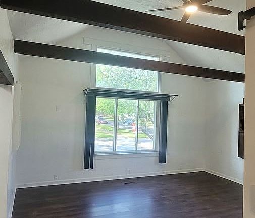 4th image of 281 W Walnut St