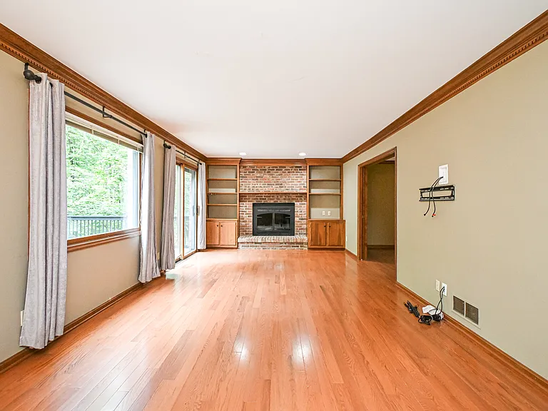 5959 Shallow Creek Dr — Photo 14