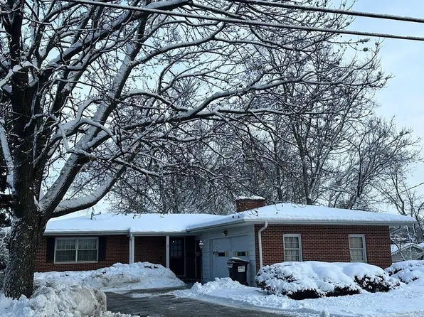 800 Center St, McHenry, IL 60050