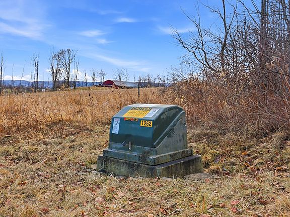 5th image of 1835 Allen Meadow Rd