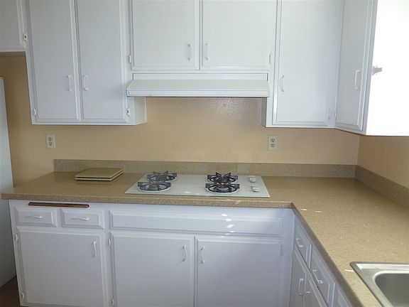5th image of 1660 Ionian St