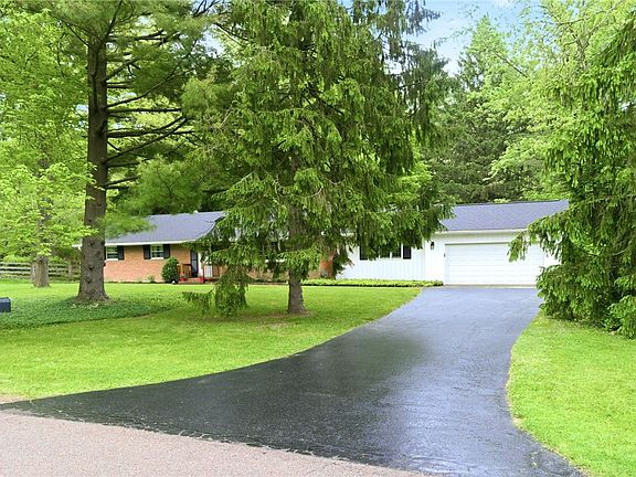 4th image of 1431 Meadow Ln