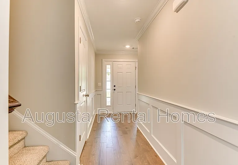 907 Linsmore Ave — Photo 7