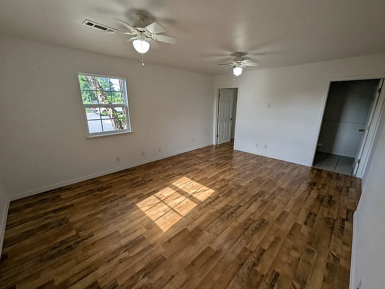 320 S Country Club Rd — Photo 12