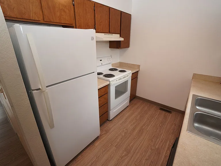 813 W 75th Ave — Photo 12