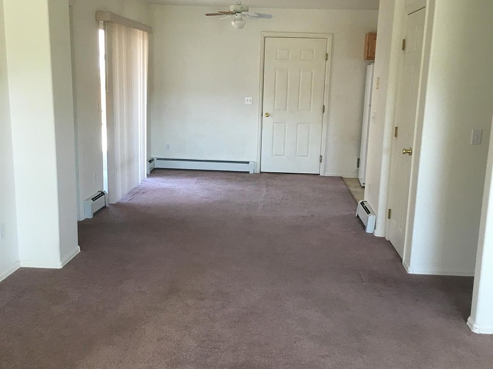 2nd image of 2815 Acacia Ave