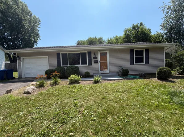 542 S 14th St, St Charles, IL 60174