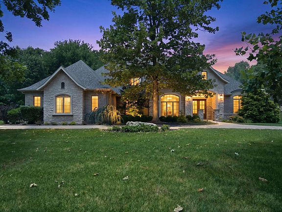 2nd image of 3309 E Sommerset Road