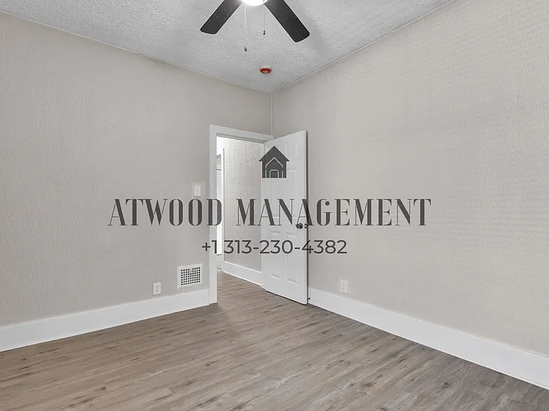 450 Algonquin St — Photo 6