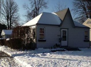 21586 E Eight Mile Rd, Harper Woods, MI 48225