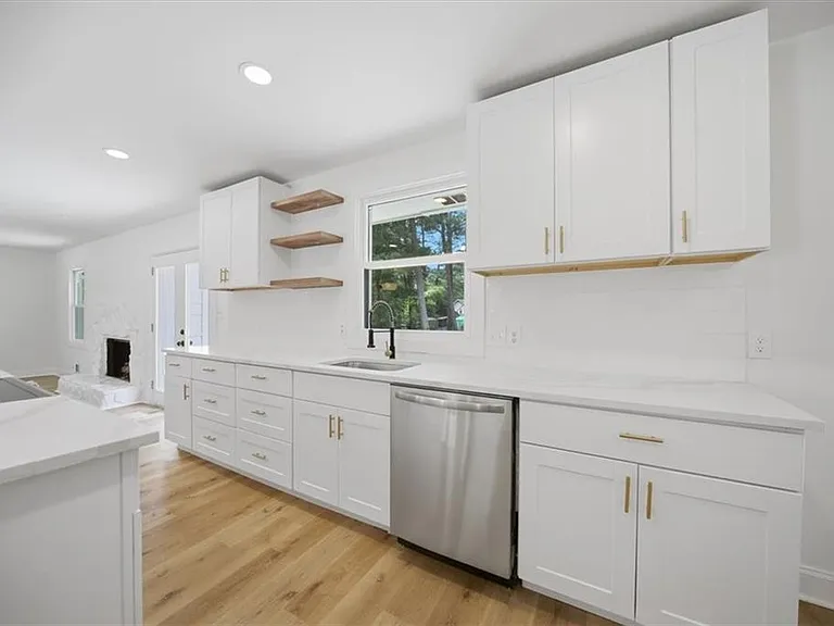 1073 Grayson Pkwy — Photo 13