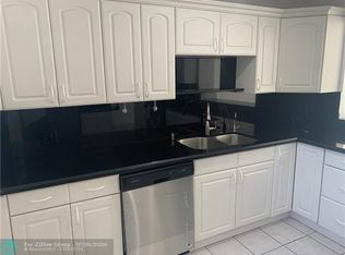 4131 Stirling Rd APT 104, Fort Lauderdale, FL 33314