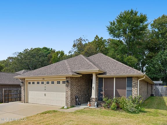 2nd image of 1908 Central Ridge Dr