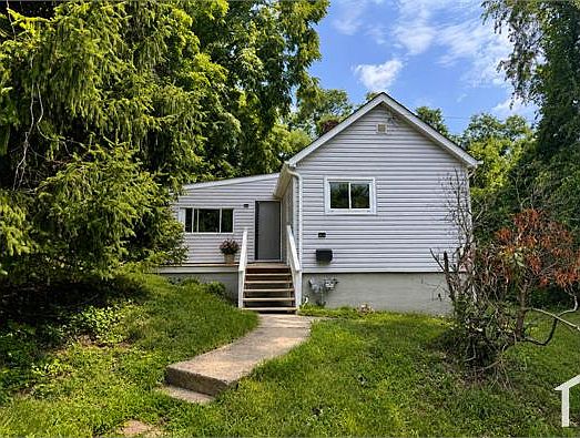 1st image of 653 Illinois Ave
