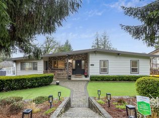 304 Dartmoor Dr, Coquitlam, BC V3K 5R3