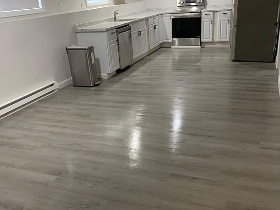 3rd image of 699 Manton Ave #B