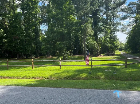 1930 White Farm Road, Oriental, NC 28571