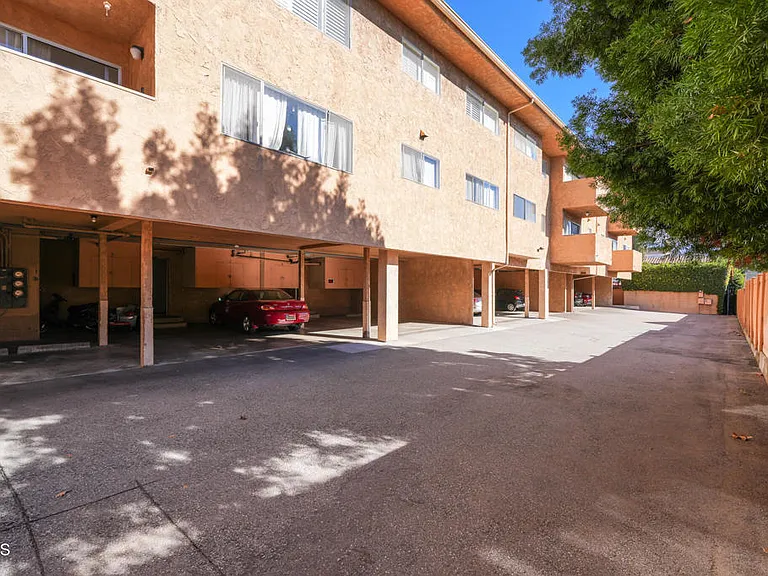 120 S Sierra Madre Blvd #205 — Photo 40