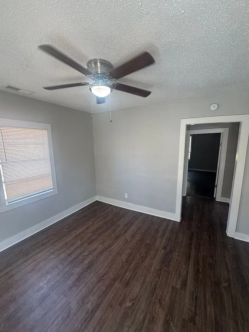 Welcome to 1558 Tayner Street! Section 8 Welcome — Photo 3