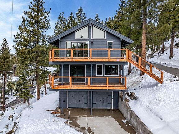 3rd image of 520 Laurel Ln