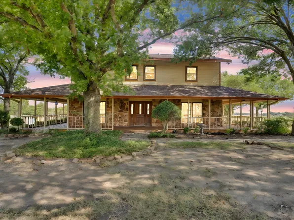 1105 E Highland Rd, Red Oak, TX 75154