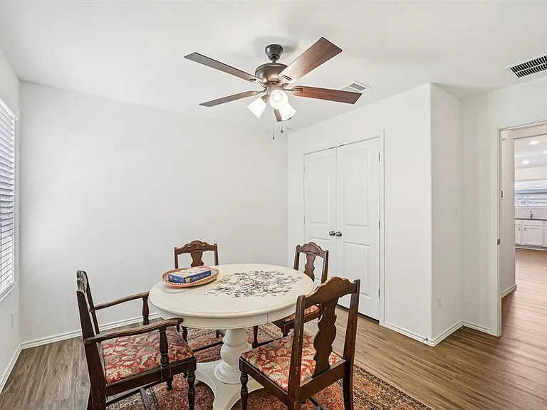 138 George Kimble Cv — Photo 27