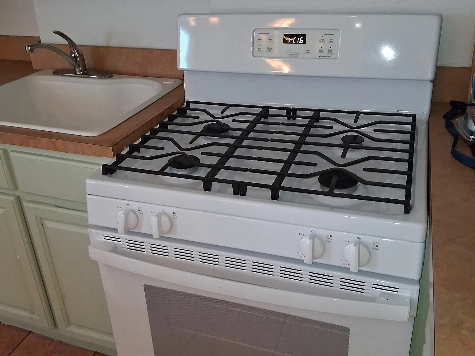 3 bed, $3,100 — Photo 2
