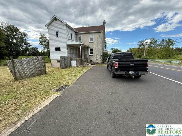2251 Howertown Rd, Northampton, PA 18067