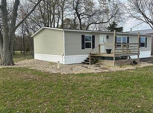 1146 E Us Highway 50, Noble, IL 62868