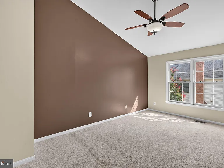 341 S Pickett St — Photo 25