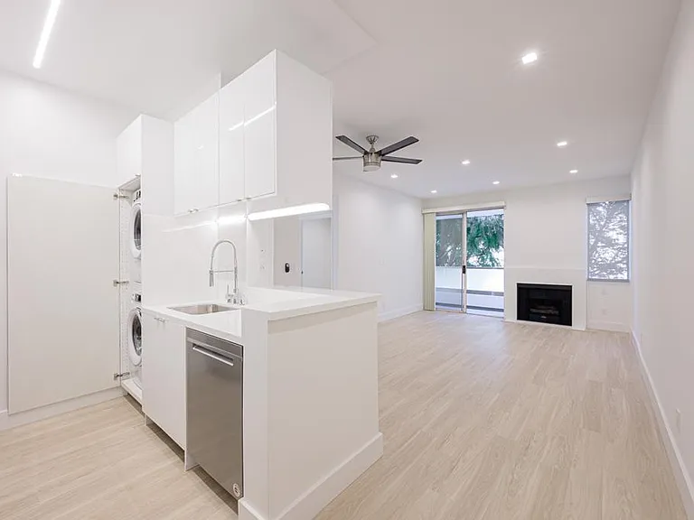 UrbanLux Hollywood Premium — Photo 24