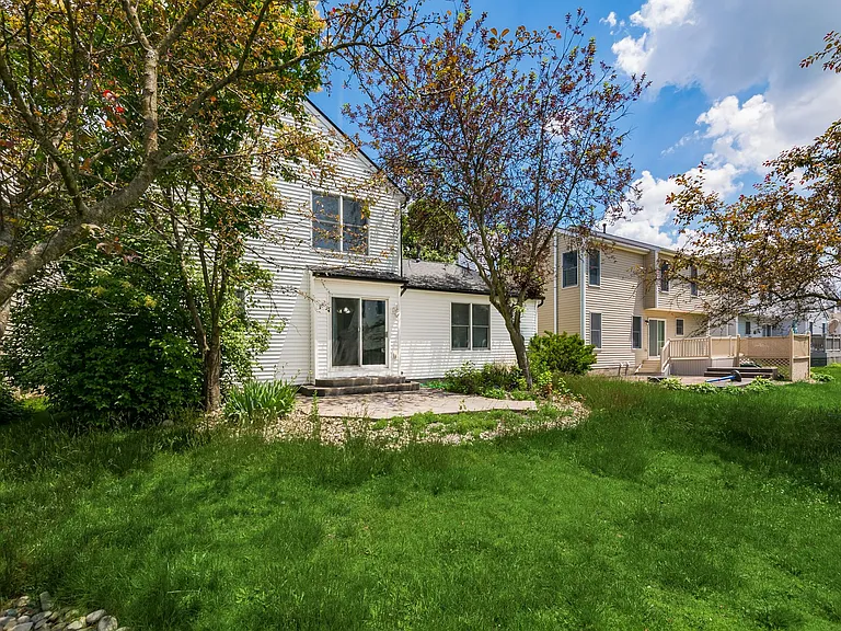 8607 Clover Glade Dr — Photo 40