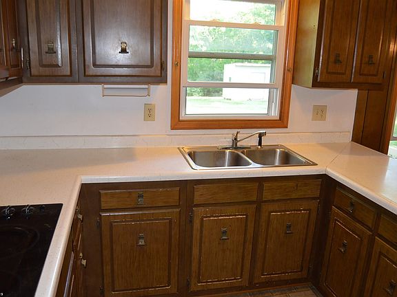 5th image of 345 Rolling Hills Dr