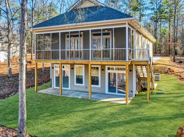131 Boardwalk Rd, Greenwood, SC 29649