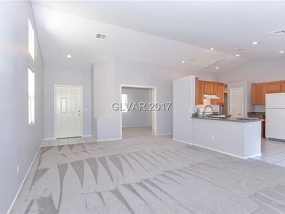 2nd image of 714 Brittany Falls Ct