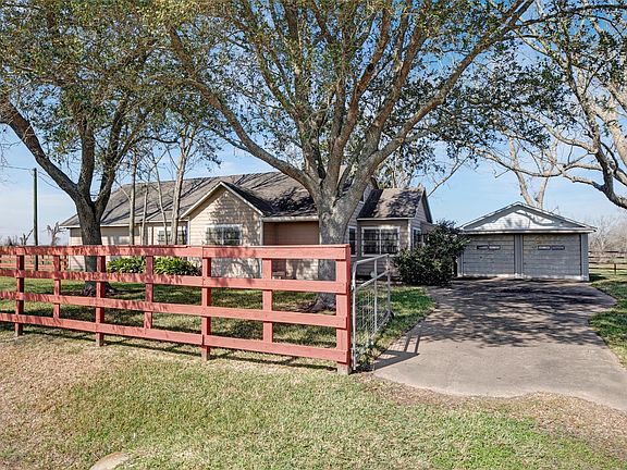 3rd image of 8439 Fm 442 Rd