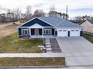 1600 Iris St, Holmen, WI 54636