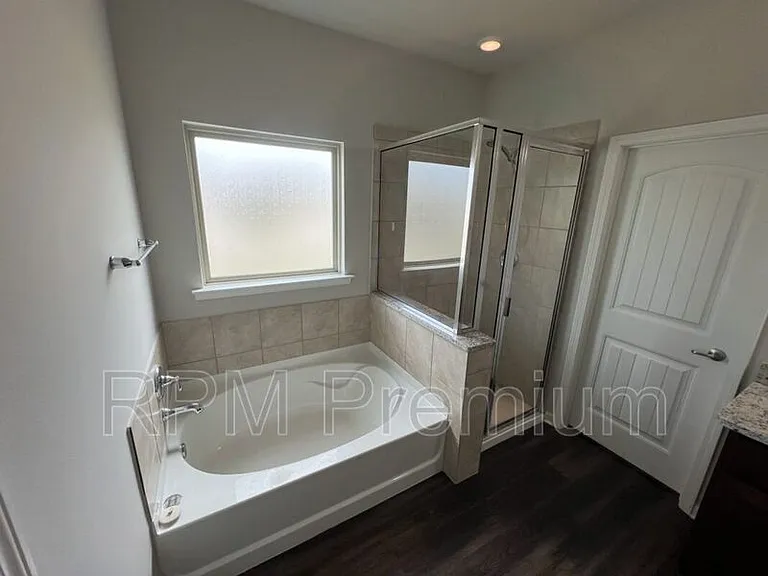 2123 Westfield Ave — Photo 32