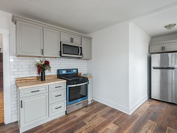 4th image of 72 Ash St #2