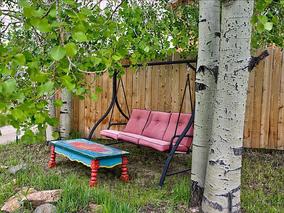 4th image of 405 Nevava St #1