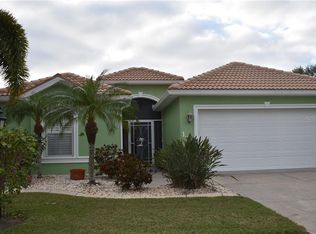 121 Valencia Lakes Dr, Venice, FL 34292