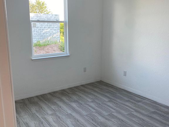3rd image of 676 Thomas Sherwin Ave S