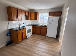 1141 14th St, Carlyle, IL