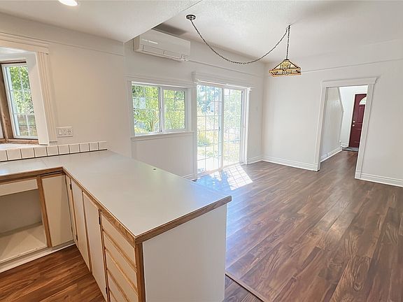 5th image of 1470 Grant Street
