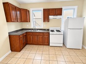 320 W Runyon St, Newark, NJ