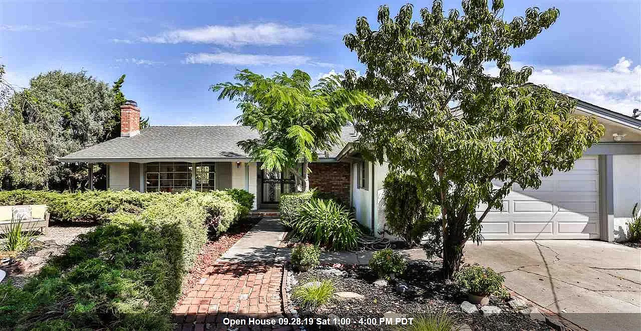 5458 Chapman Dr photo 1
