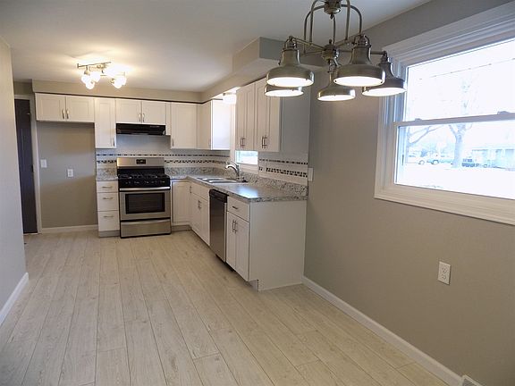 5th image of 2417 Chippewa Dr