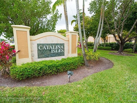 3rd image of 8873 N Isles Cir #8873
