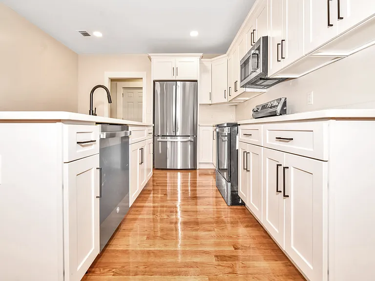 30-32 Westmore Rd #2 — Photo 9