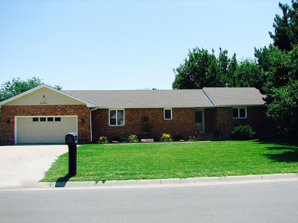 1st image of 2304 Fairway Dr